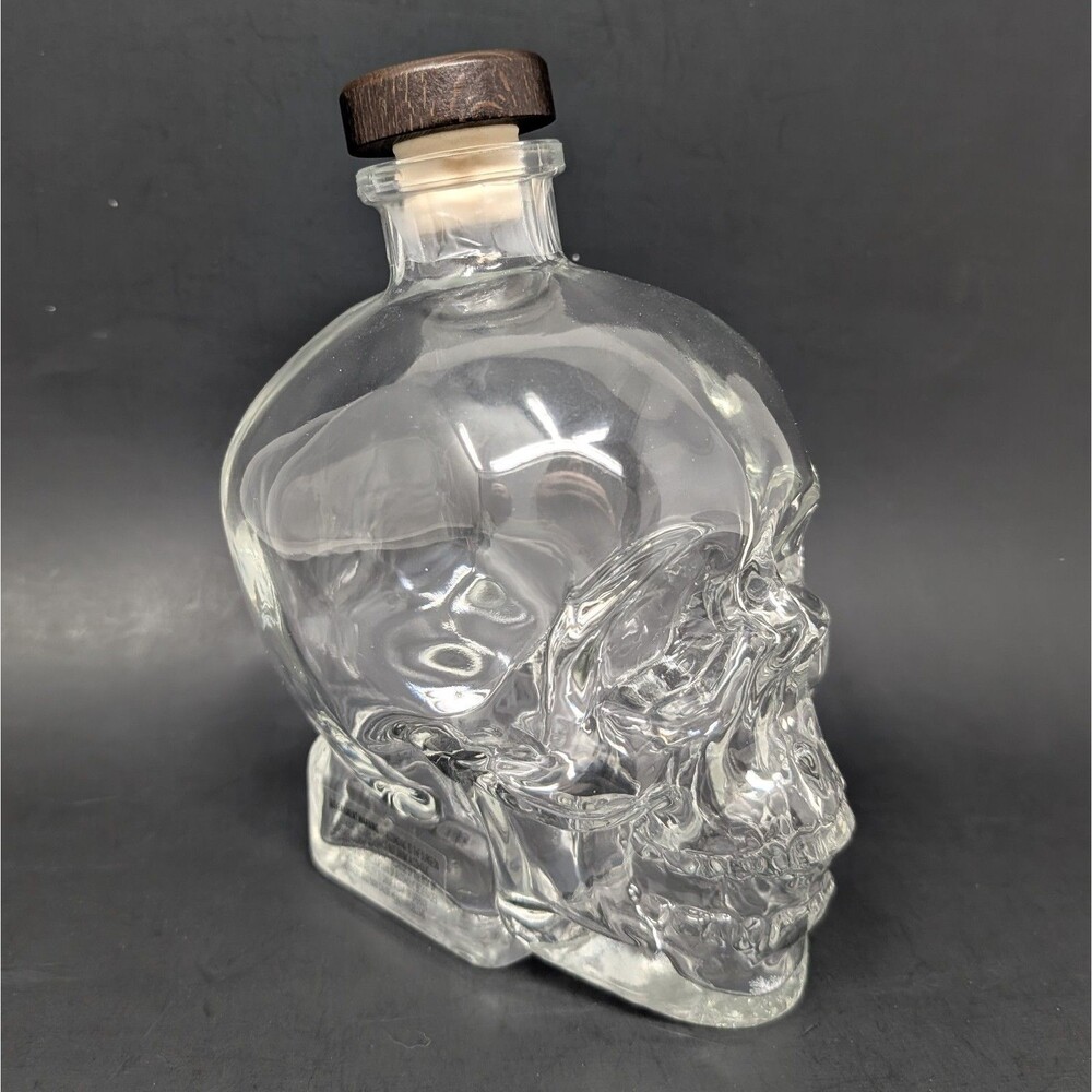 Crystal Head Skull Vodka Bottle EMPTY 750 ML Original Stopper Dan Aykroyd Bar